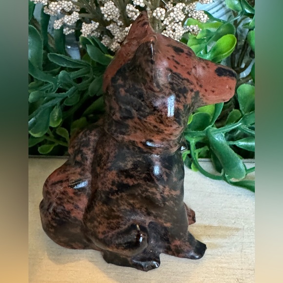 Mahogany Obsidian Crystal Dog Carving - Picture 9 of 10